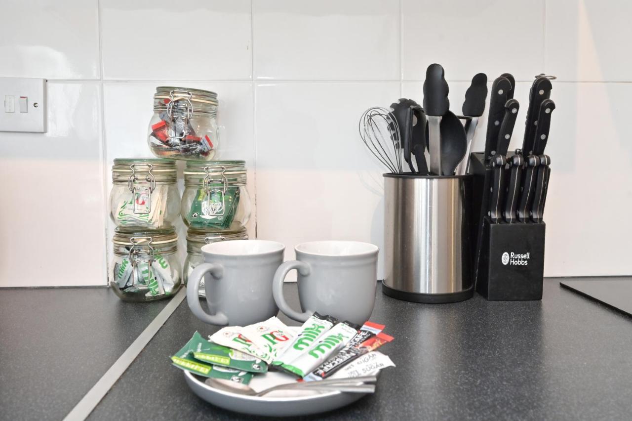 Carnaby & Oxford Street - Soho - One Bedroom - Double Bed & Sofabed Appartamento