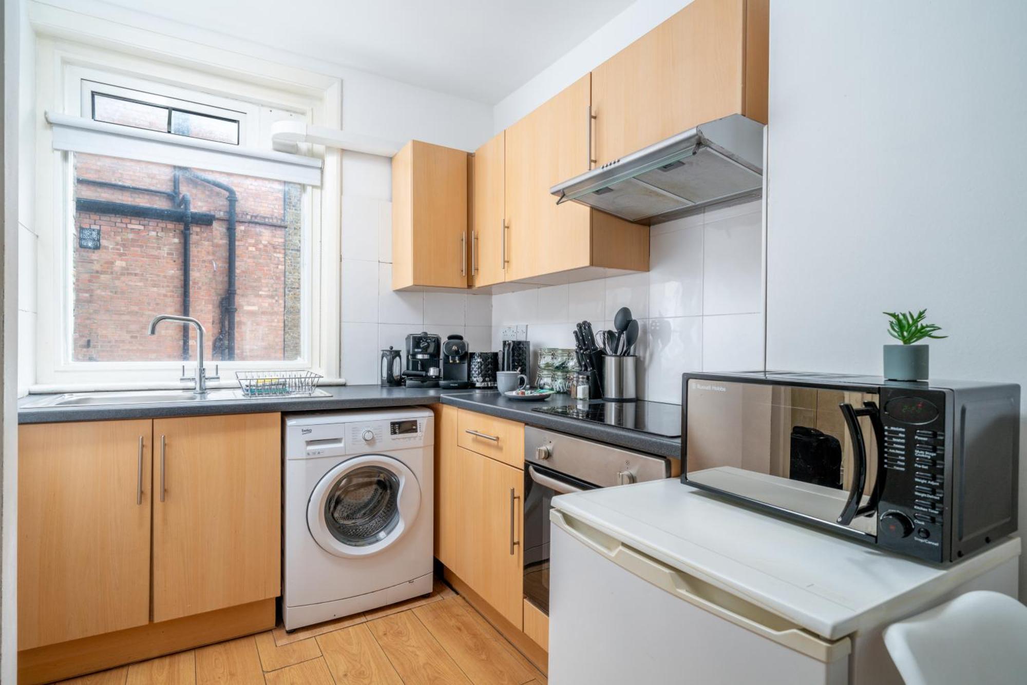 Carnaby & Oxford Street - Soho - One Bedroom - Double Bed & Sofabed Appartamento *