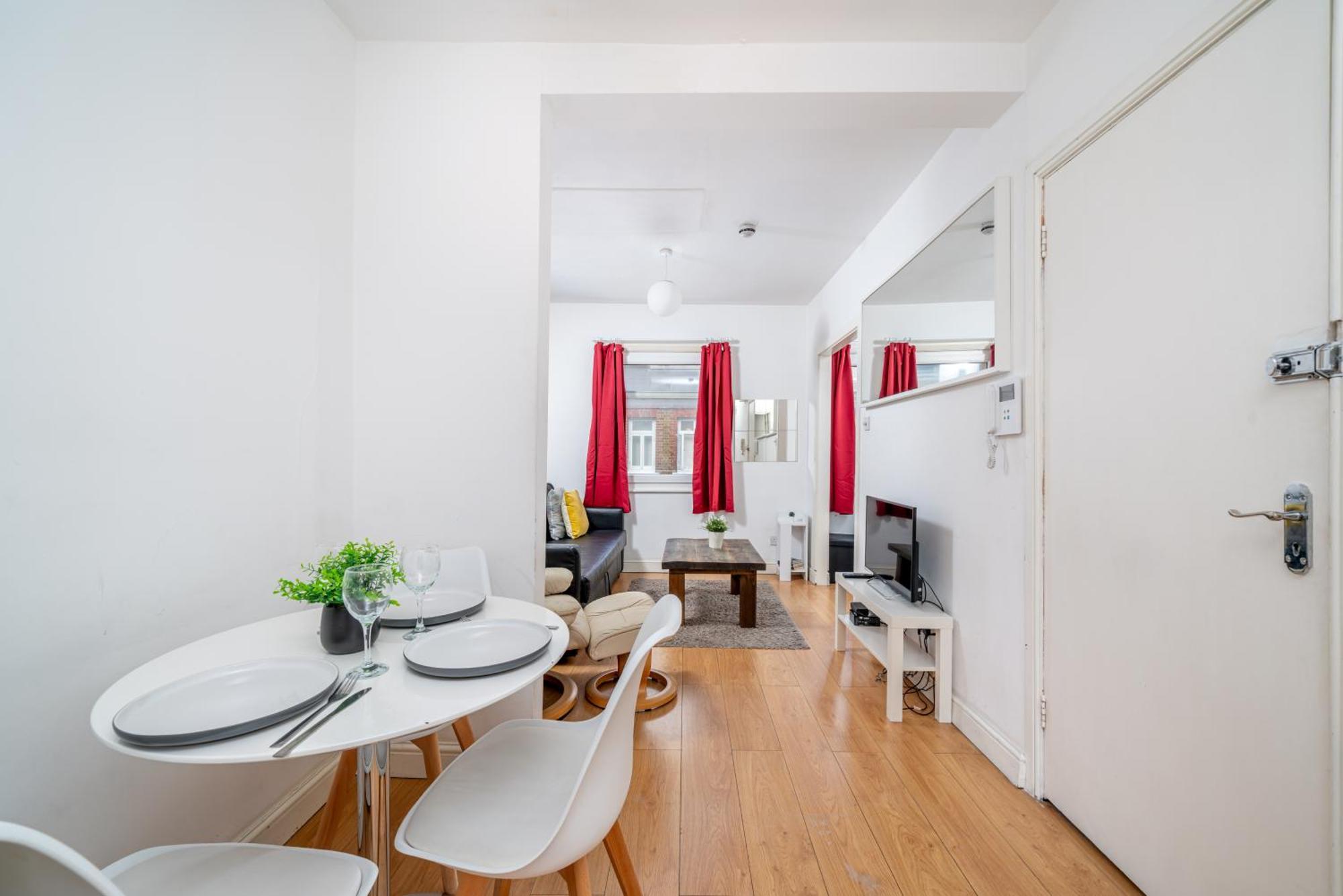 Carnaby & Oxford Street - Soho - One Bedroom - Double Bed & Sofabed Appartamento