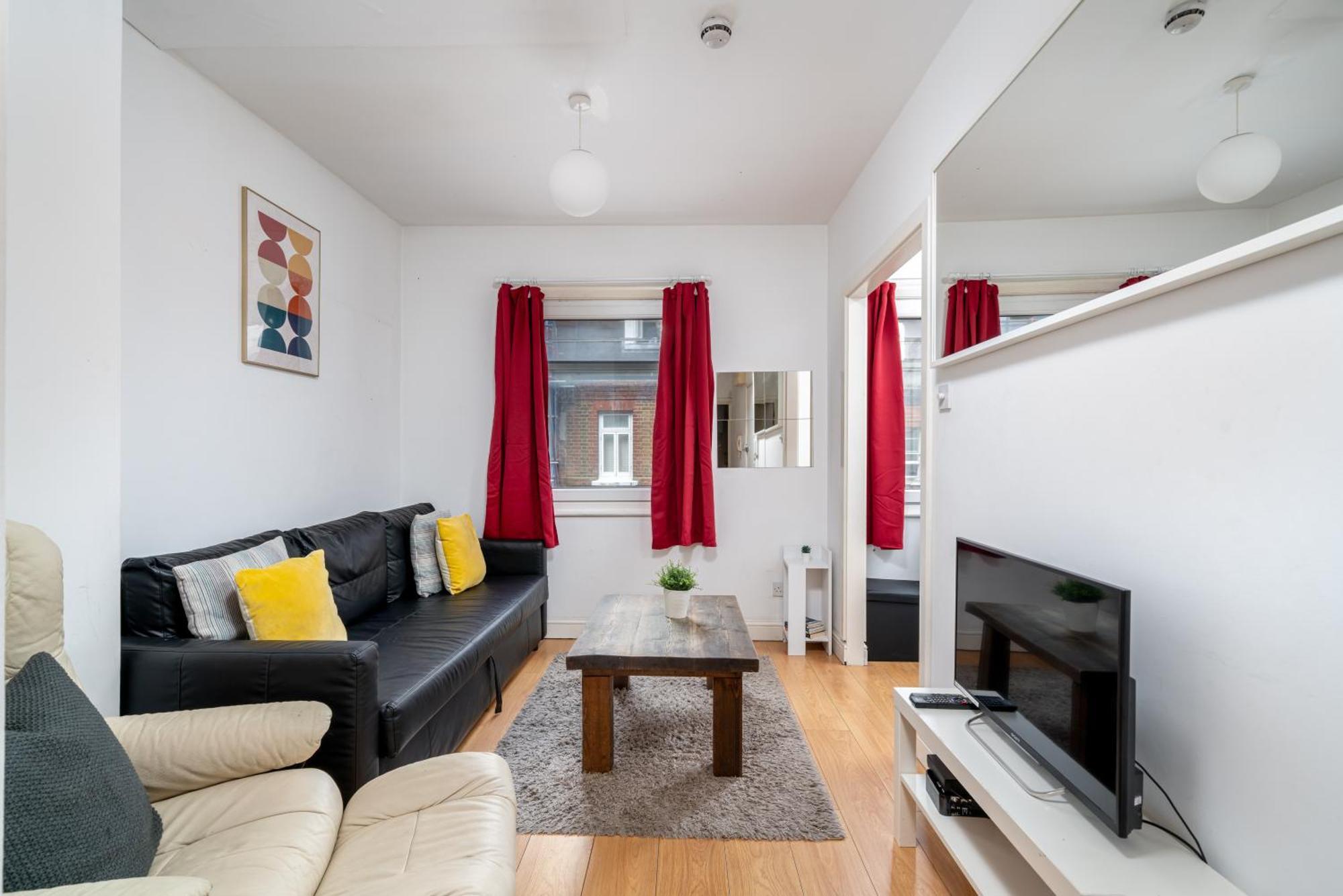 Carnaby & Oxford Street - Soho - One Bedroom - Double Bed & Sofabed * Londra